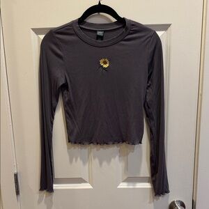 Wild Fable Grey Ribbed Long Sleeve Crop Sunflower Shirt size S